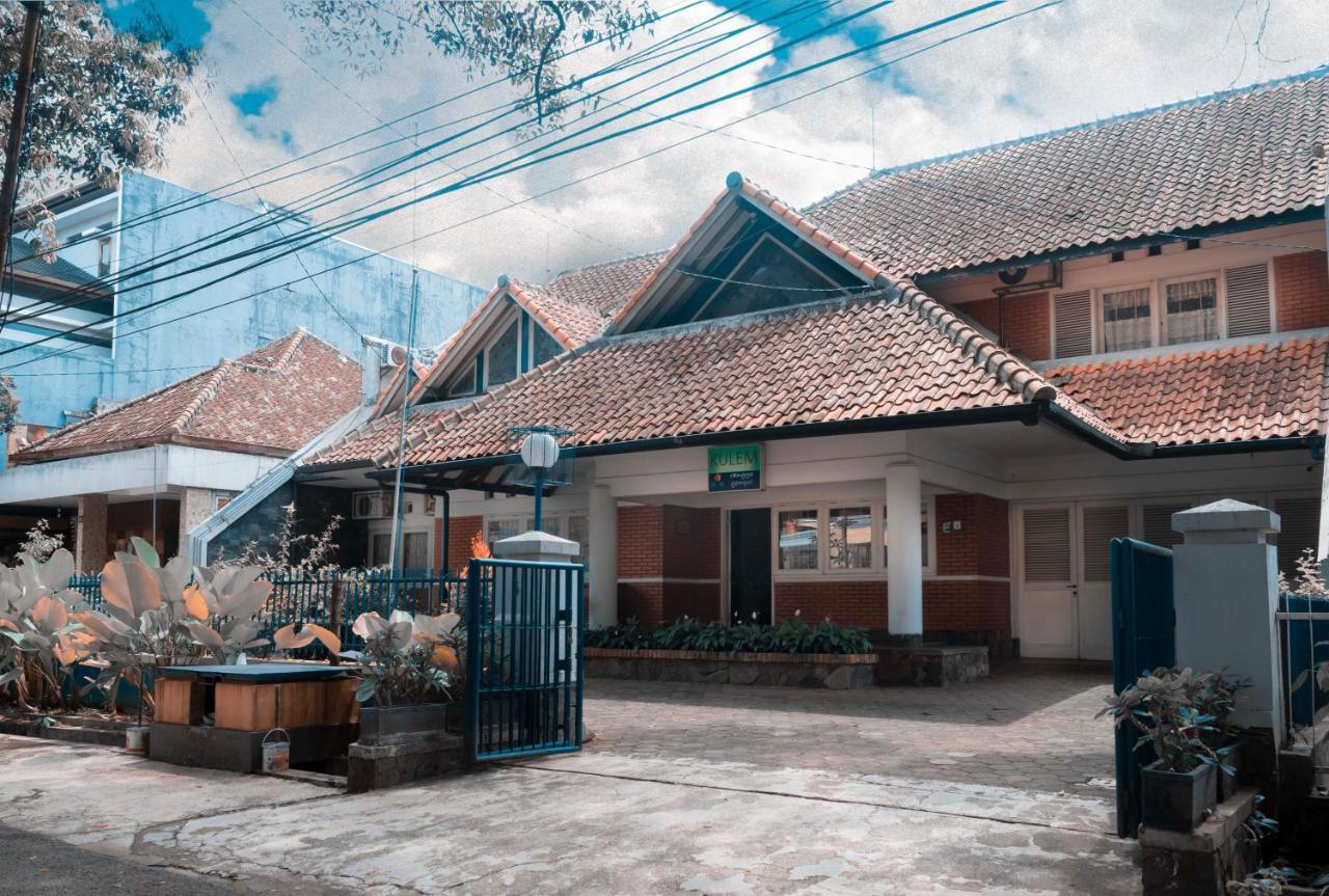 Kulem Gempol Hotel Bandung Exterior photo